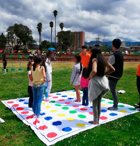 Alquiler juego de feria - Twister